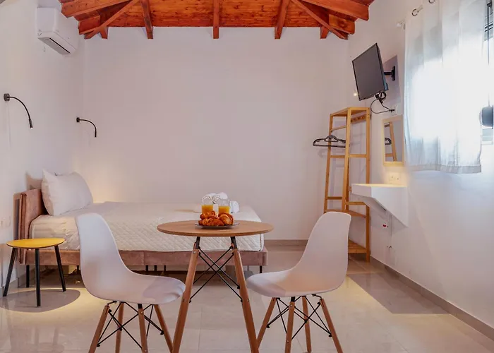 펜션 Paradisi Sea Escape Near The 페러데이션